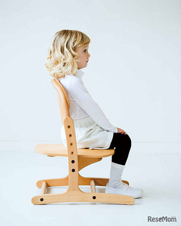 子どもの成長に合わせて5段階の高さ調節が可能