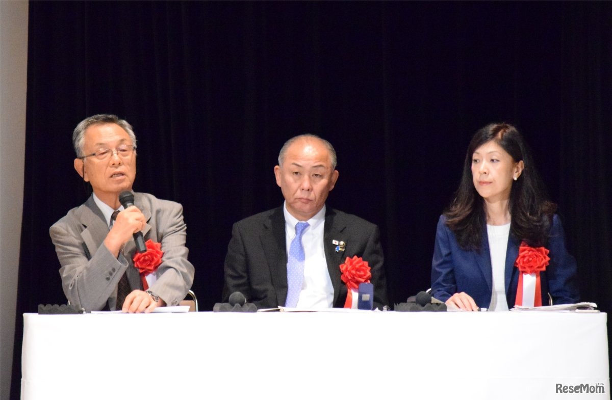 パネルディスッション。左より杉尾哲氏、岡田高大氏、後藤由美氏