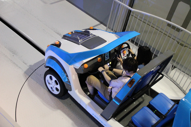 カスタム完了、試行運転に出発！　（カスタムガレージのようす）