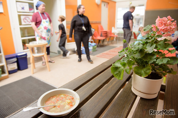 多くのソーシャルワーカーが働いている、ヘルシンキ市の公園施設。高い税金を支払っても満足度の高い生活を維持することができる（撮影：松永光希）