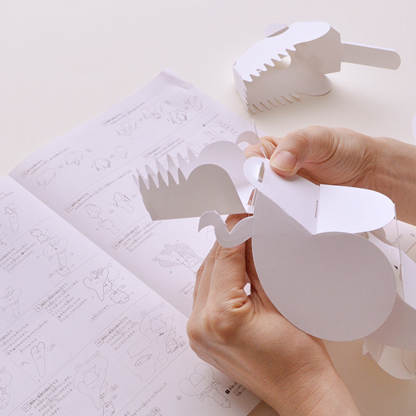 ティラノサウルスの組立て