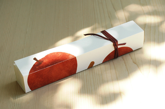 パッケージも林檎を描いた限定仕様となっており、さりげないおもたせや大切な人への贈り物にも最適