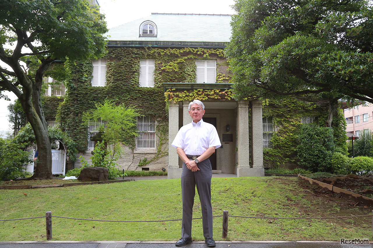 インタビューは棟近稔校長の一時帰国に合わせ、立教大学池袋キャンパス内で行われた