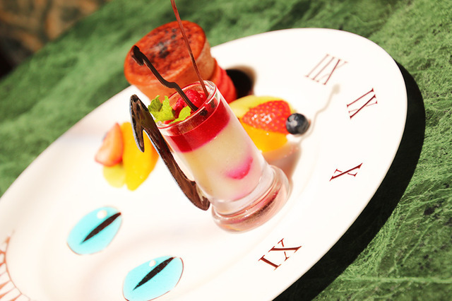 「スペシャルデザート」『アリス・イン・ワンダーランド／時間の旅』