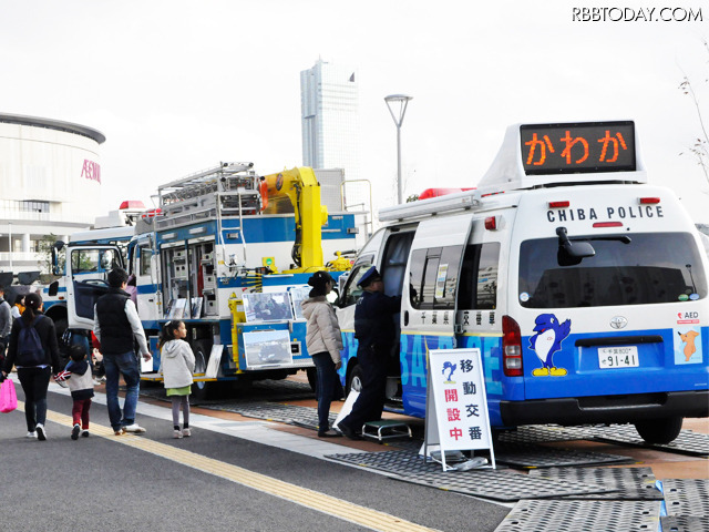 警察・消防・自衛隊などによる車両展示「防災はたらくくるま」は全11会場のうち5会場で開催（画像はプレスリリースより）