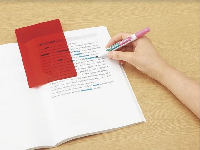 チェックル（塗って覚える緑マーカー）の使用シーン