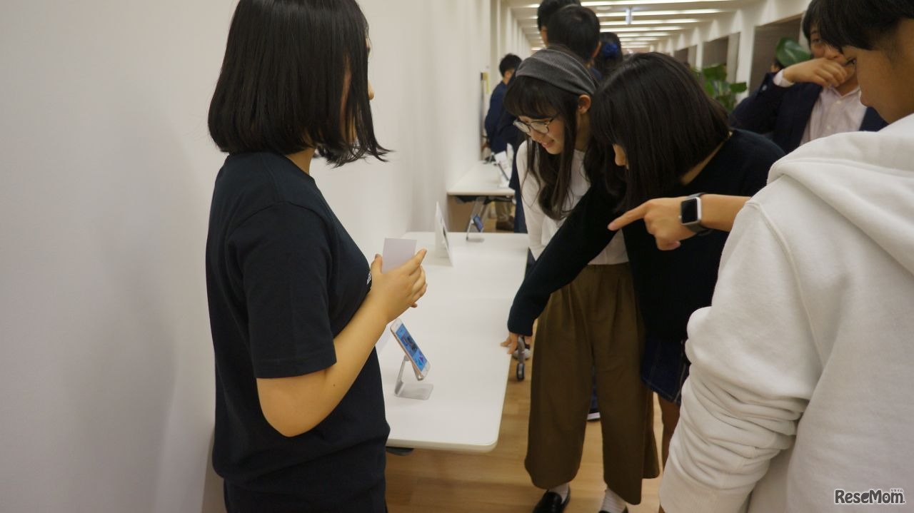 ファイナリストみずからが説明