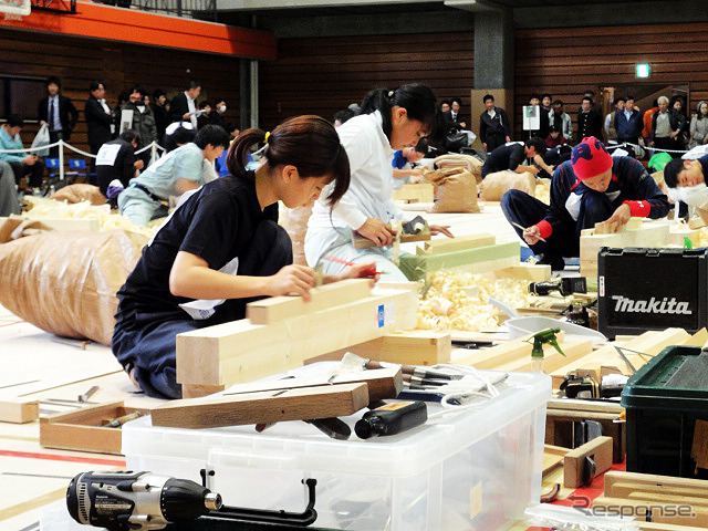 山形市・天童市・寒河江市・山辺町の各会場で行われた技能五輪全国大会（10月21～24日）　「建築大工」競技のようす