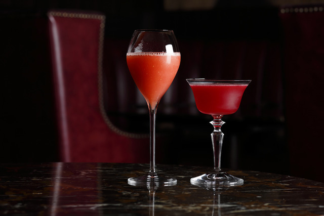 左)フレッシュ レオナルド、右)ジャック ローズ／ロイヤル バー