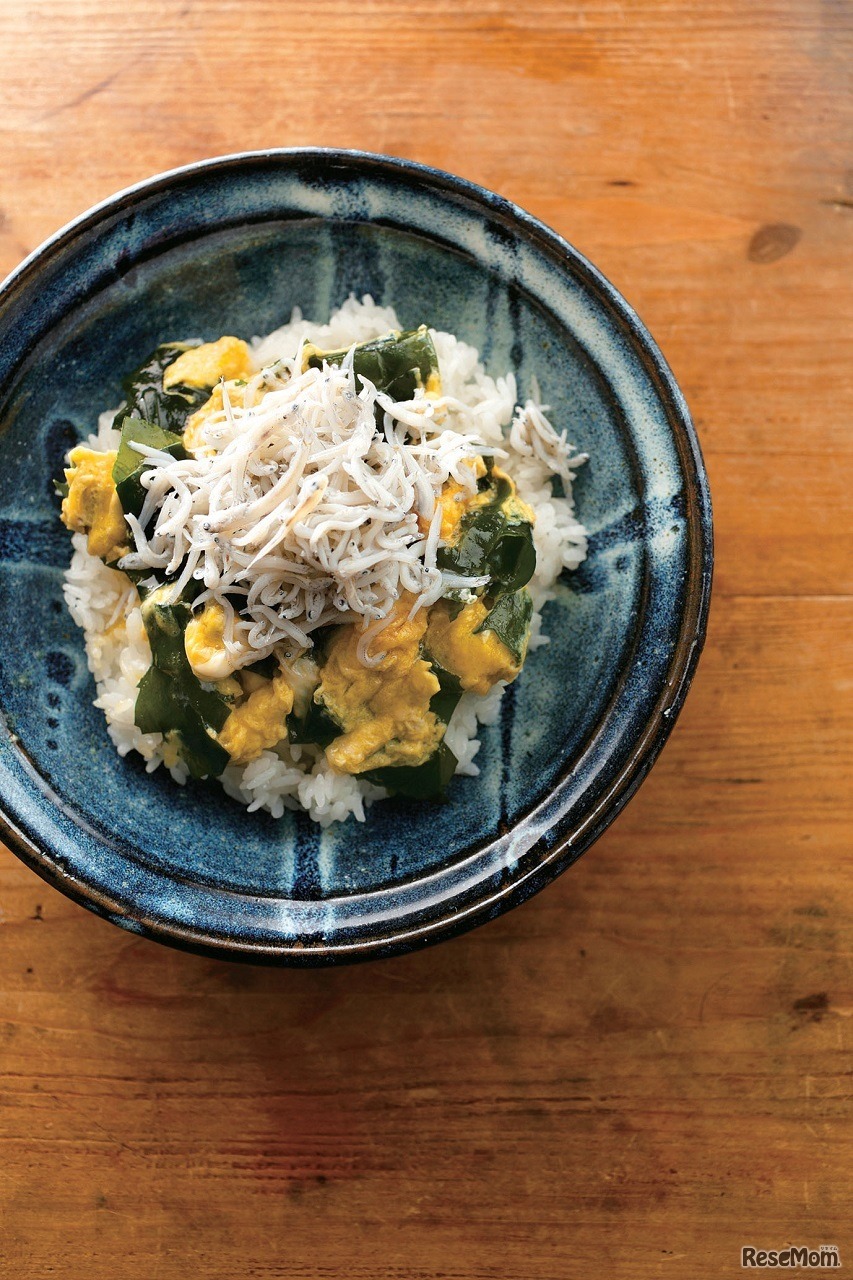 わかめと卵のしらす丼
