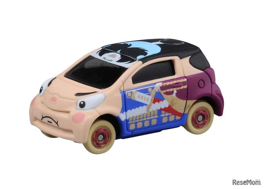 トミカむかしばなし「桃太郎（トヨタ iQ）」　(c) TOMY