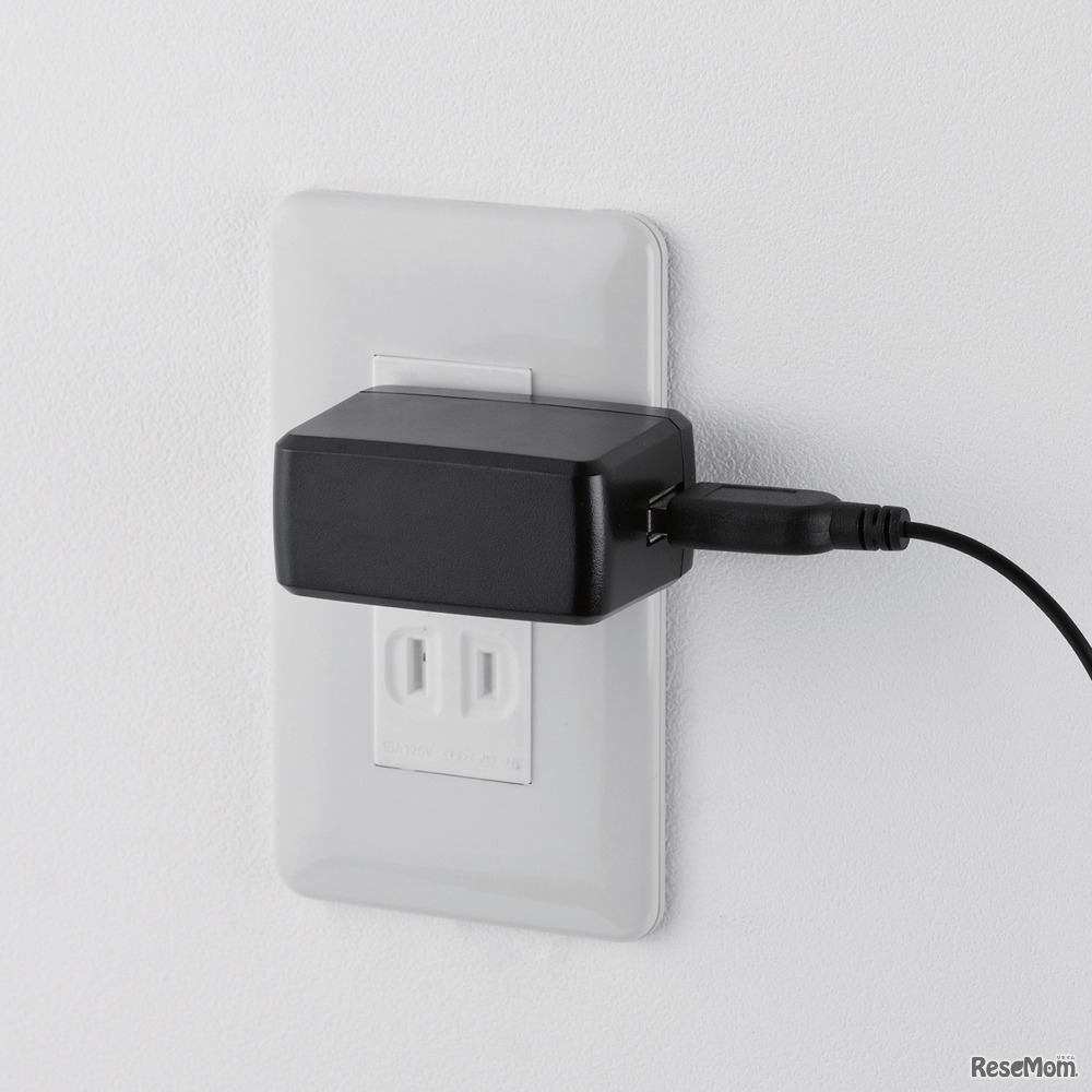 付属のACアダプターを使用することで家庭用コンセントから電源を供給可能