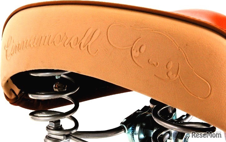 シナモロールモデルのサドル