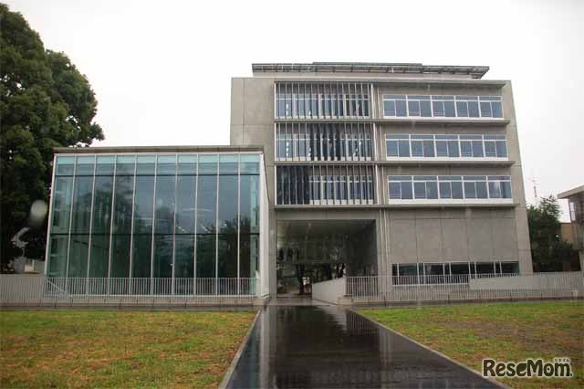 21KOMCEE。通称理想の教育棟