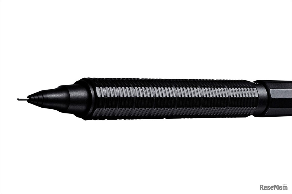 バランスにこだわった低重心グリップ