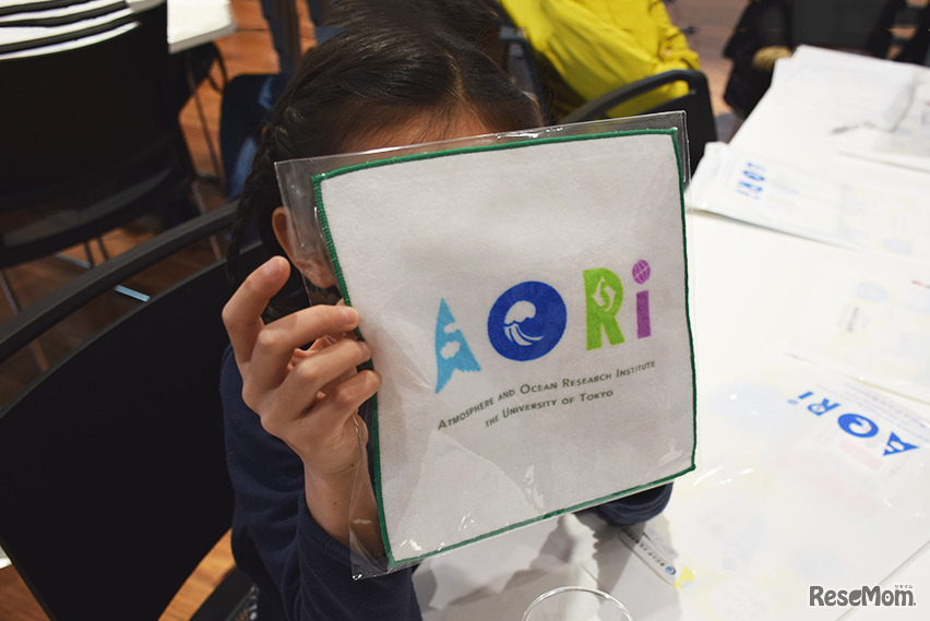 「第5回さいえんす寿司BAR」お土産のオリジナルタオルハンカチ