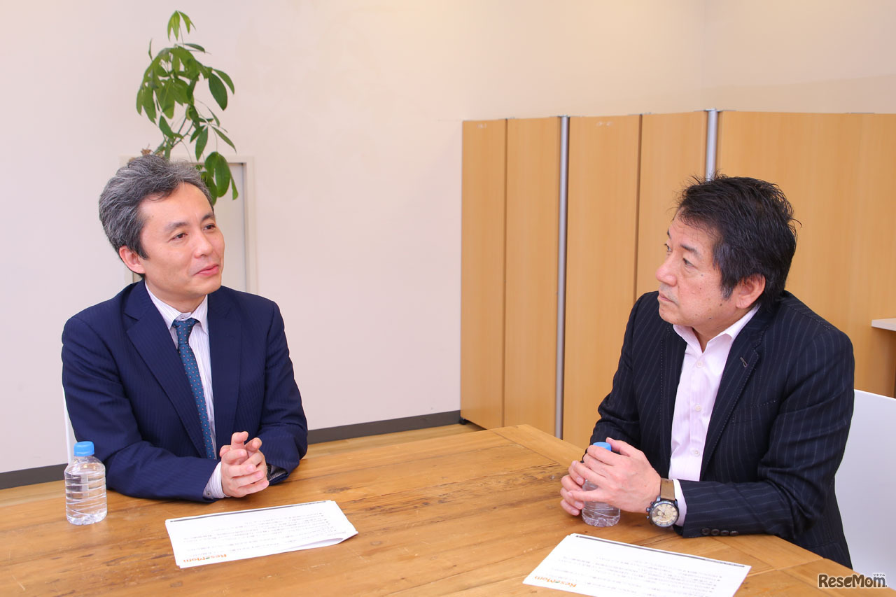 松永義昭氏（左）と村上和彰氏（右）