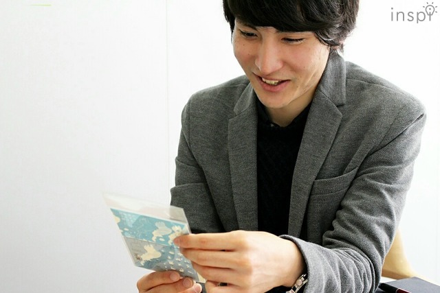 “日常に彩を与えてくれる”文房具を紹介していきたいと語る堀内さん。「びわこテンプレート」をとても興味深くご覧になっていました