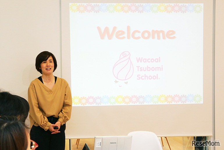 下着教室「ツボミスクール」のようす