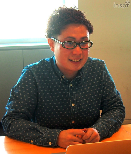 プランナー・折茂さん　／2015年カンヌライオンズ 国際クリエイティビティ・フェスティバルの若手コンペティションに日本代表として参加。寝る前にSNSを巡回して、若い世代で何が起きているのかをチェックするのが日課だという。