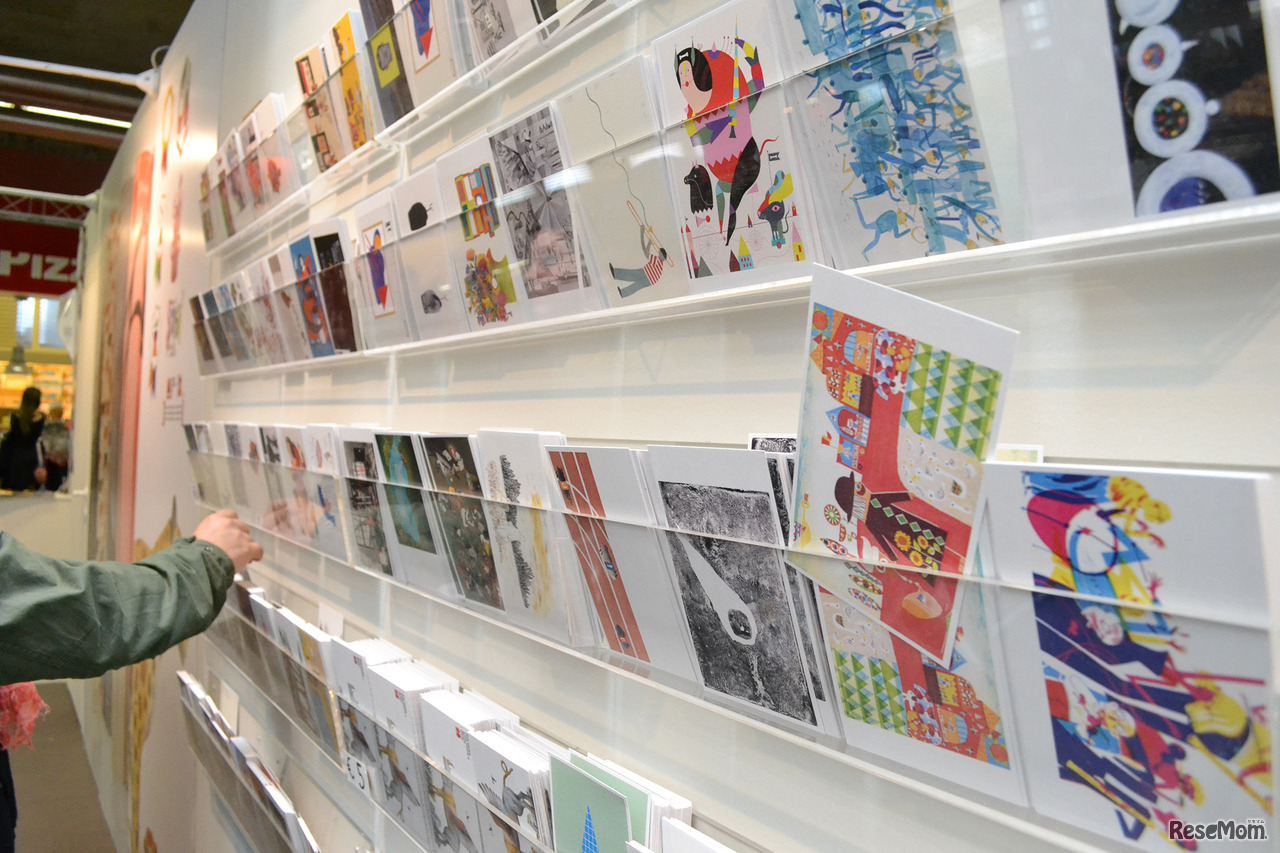 受賞作品の絵はがき販売は2017年からの試み