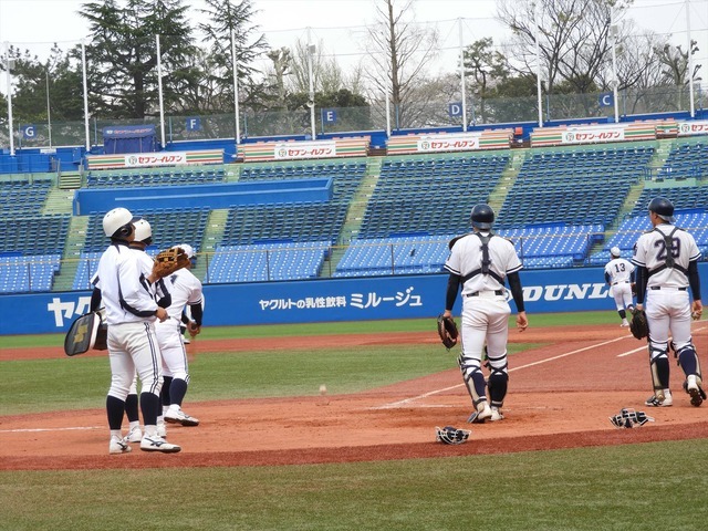 中央大のシートノック