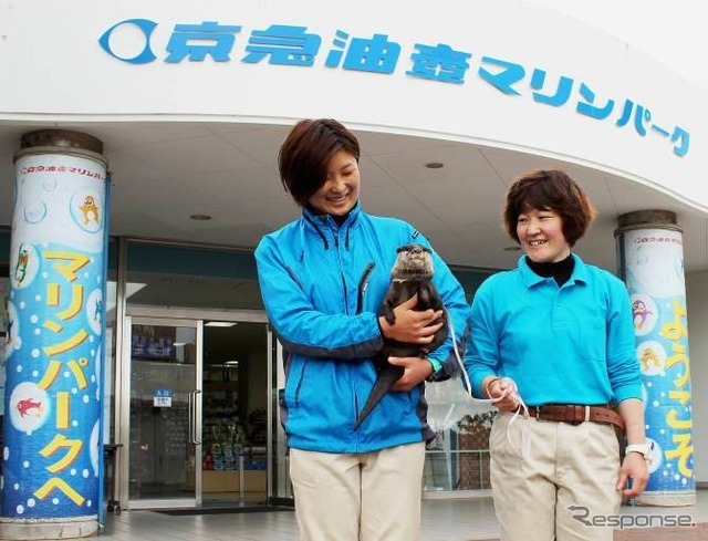 延長初日の5月27日はマリンパークの動物が出迎えるなどの記念式典が行われる。