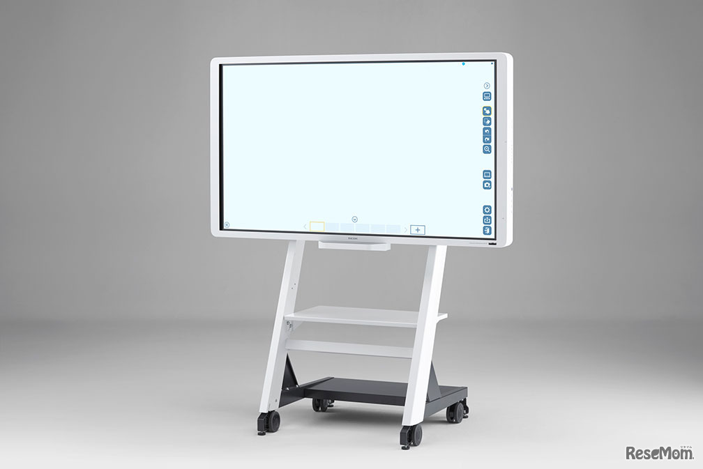 RICOH Interactive Whiteboard D6510（オプションのコントローラーおよびスタンドを装着）