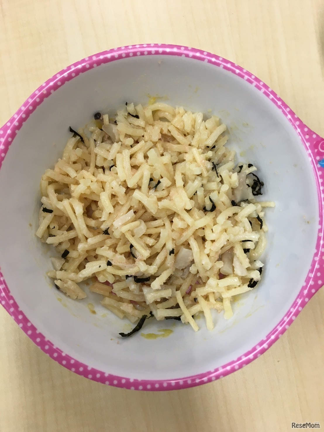 実際に給食を刻んで提供している写真