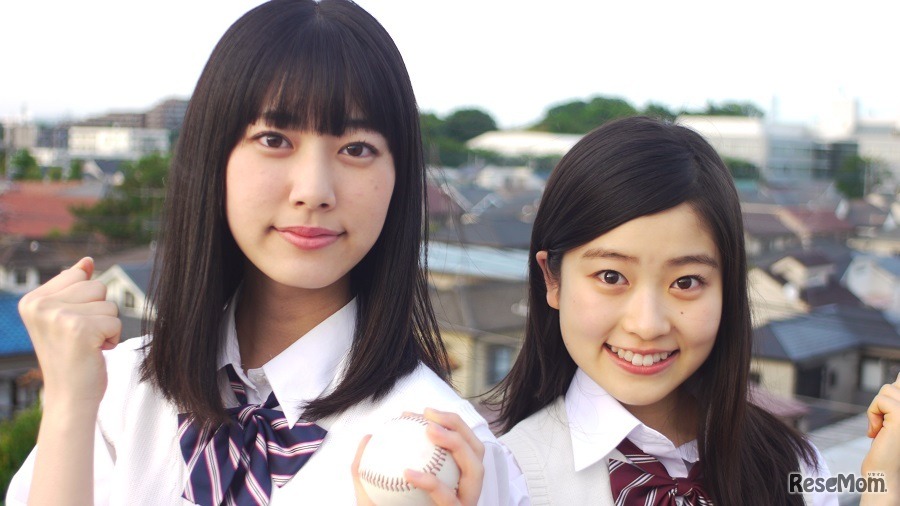 「夏の女神」高橋咲樹（左）と朝日奈芙季（右）