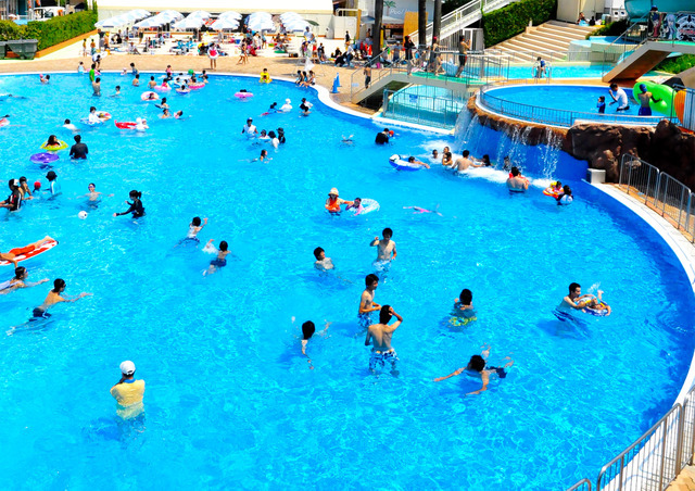 ひらかたパーク、夏限定の屋外プール「ザ・ブーン」オープン