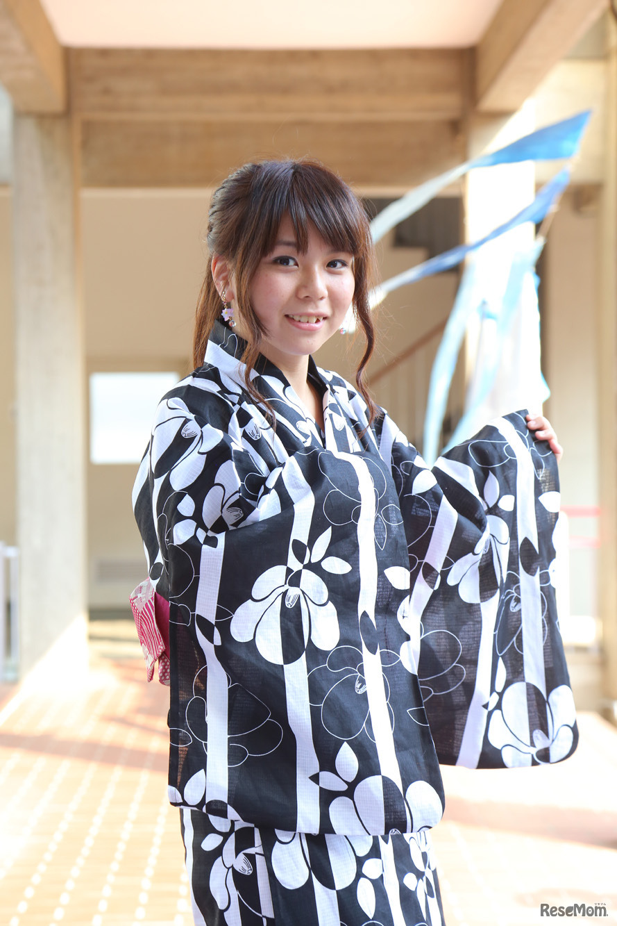 浴衣姿の十文字学園女子大学の学生（織姫祭2017）