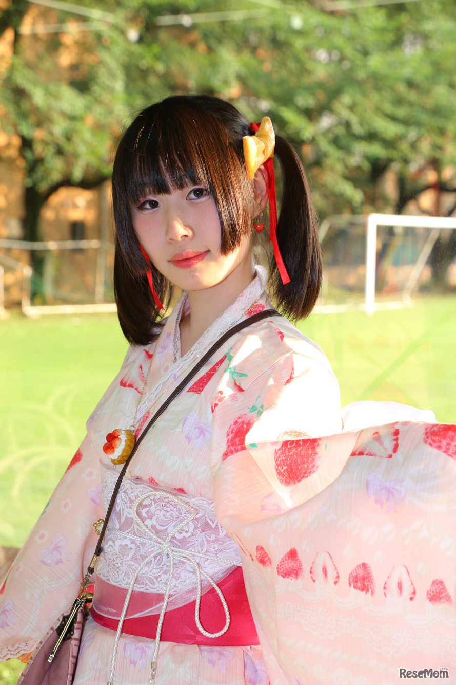 浴衣姿の十文字学園女子大学の学生（織姫祭2017）