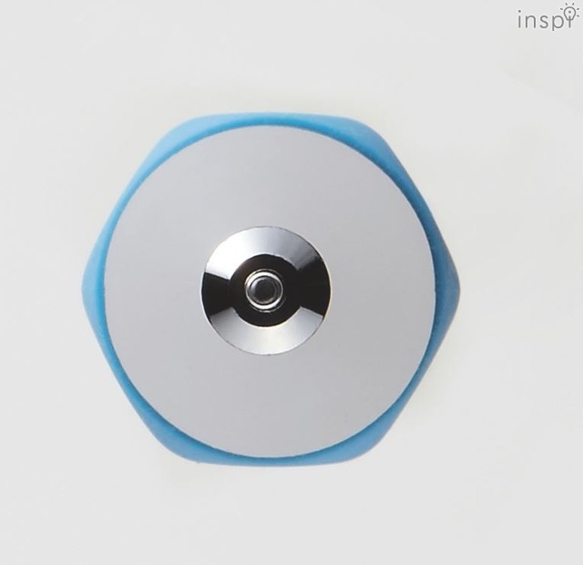 安定して握れる六角ラバーグリップ