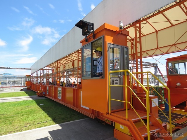 トラバーサーの乗車体験も行われた。