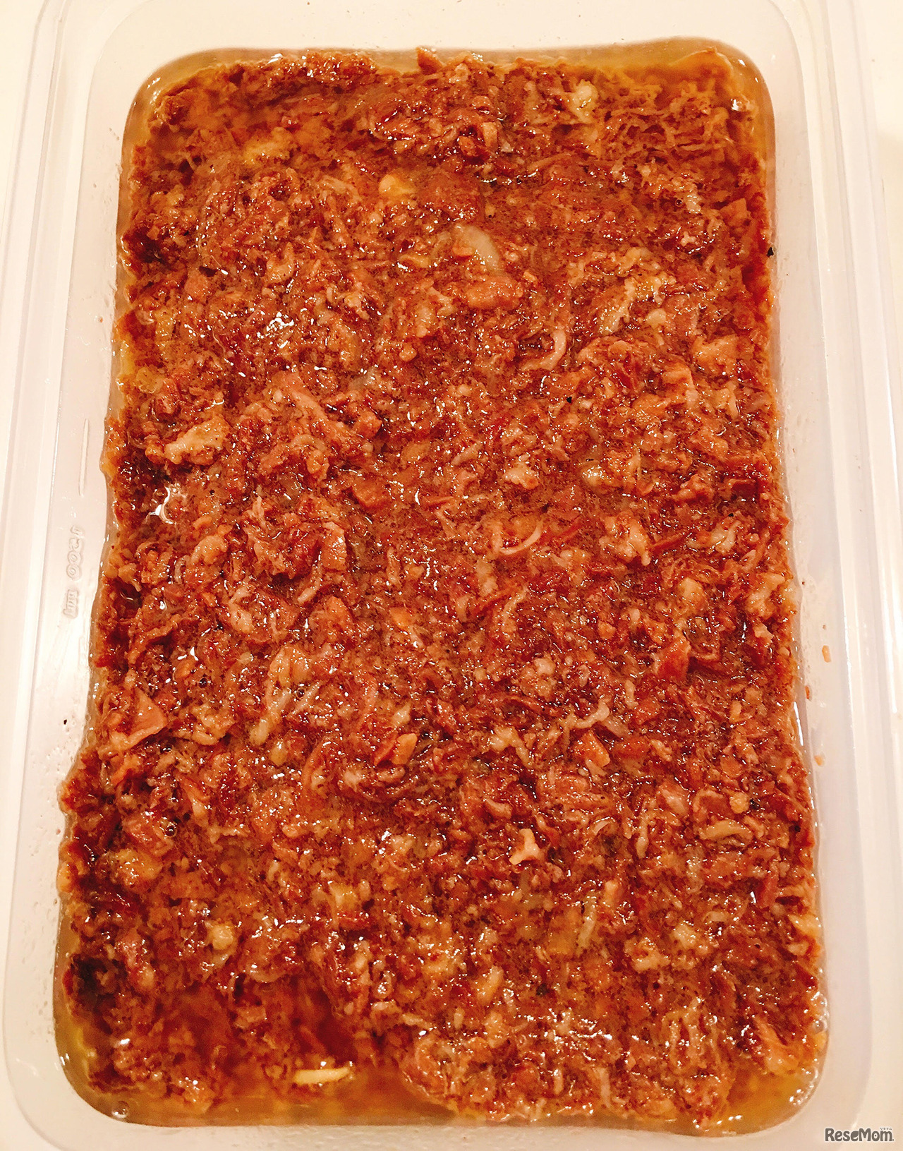 手作りコンビーフの作り方5・浮いた油を取り除いたらできあがり