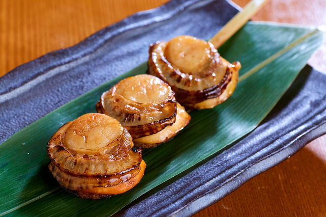 「ほたて串」／「魚や 六蔵」