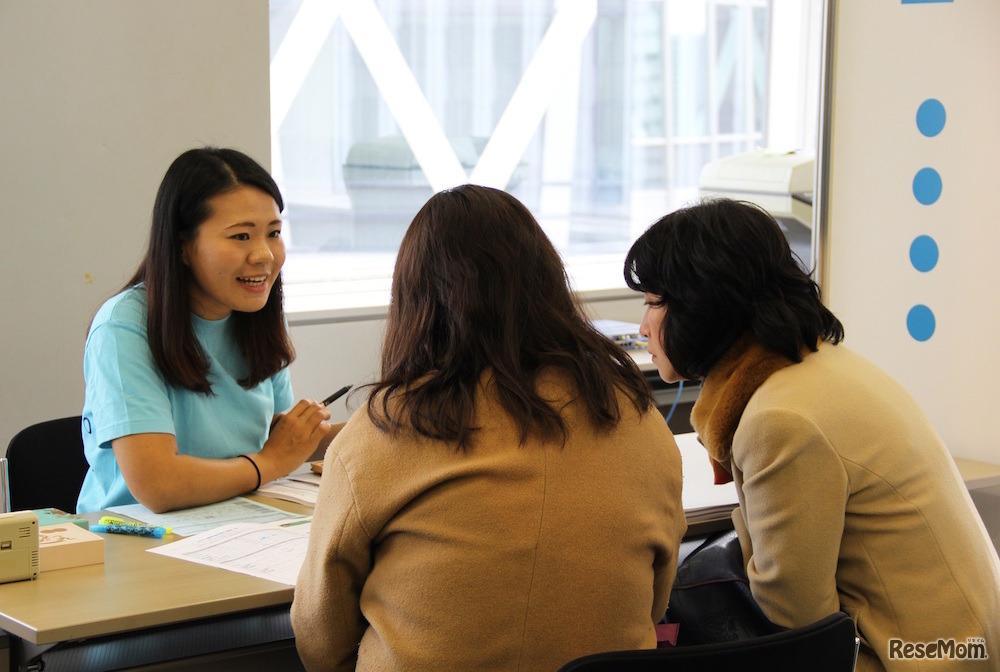 留学相談ブースのようす