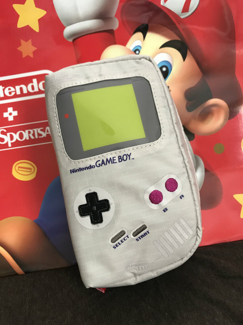 【レポート】LeSportsacと任天堂のコラボ商品買ってみた！再現度高めのゲームボーイやハテナボックス風のポーチも