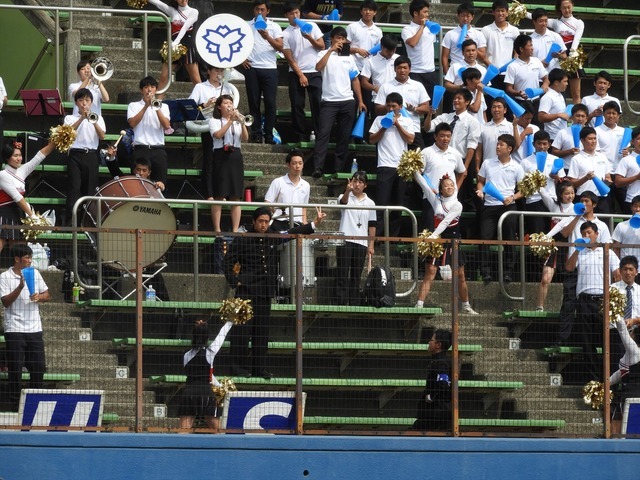 日体大応援スタンド