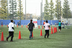 懐かしの50m走や反復横跳びに挑戦！「オトナのスポーツテスト」開催