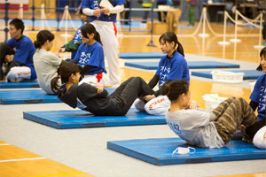 懐かしの50m走や反復横跳びに挑戦！「オトナのスポーツテスト」開催