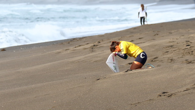 女子サーフィン国際大会「white buffalo Women’s Pro QS3000」開催