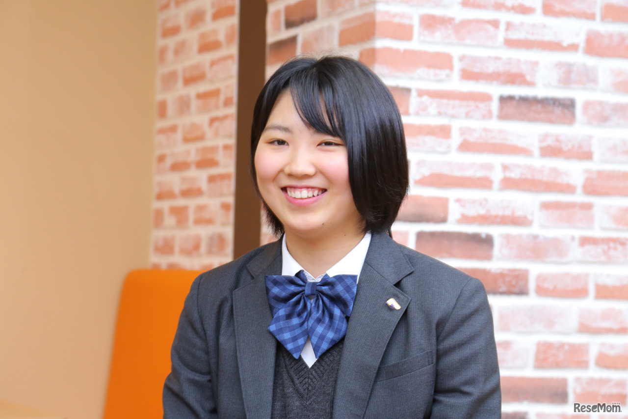 インタビューに応える西澤さん