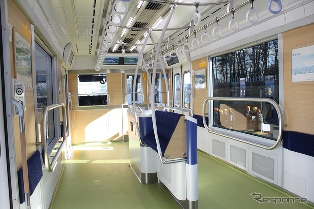 パートナーゾーンはスペース中央に簡易座席と車椅子固定器具が設けられた。