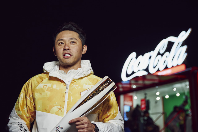 北島康介と白石阿島、平昌オリンピック聖火リレーに登場