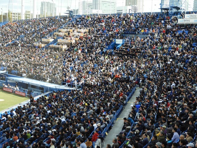 今年の明治神宮大会はよく入った