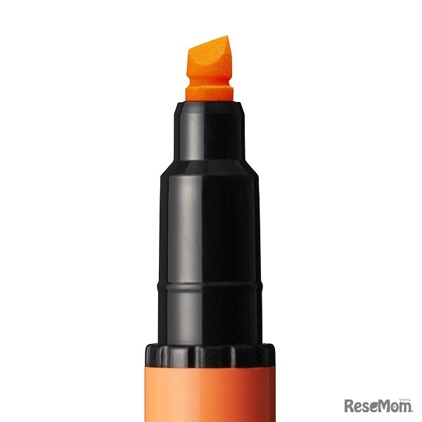 ペン先に溝の入った特殊形状