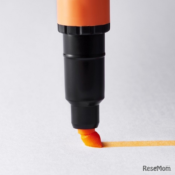 教科書や参考書など曲面に線を引くときも筆圧が安定する