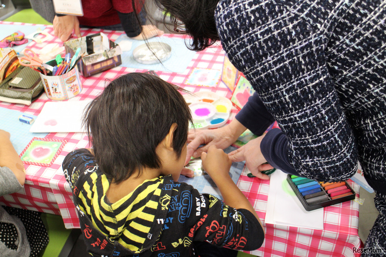 過去開催時の体験ワークショップのようす